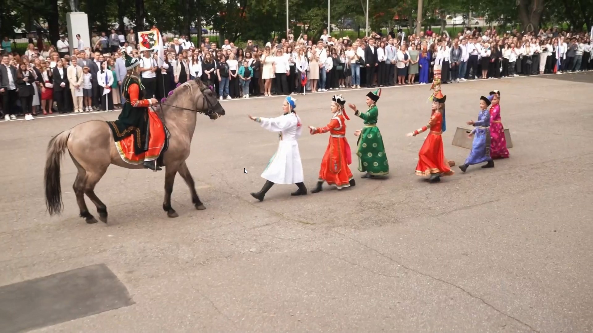 Уроки патриотизма «Единство в многообразии - «Я, ТЫ, ОН, ОНА ВМЕСТЕ ЦЕЛАЯ СТРАНА!»